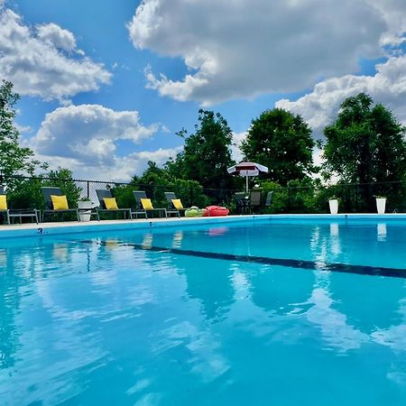 The Retro Hotel Branson Bagian luar foto