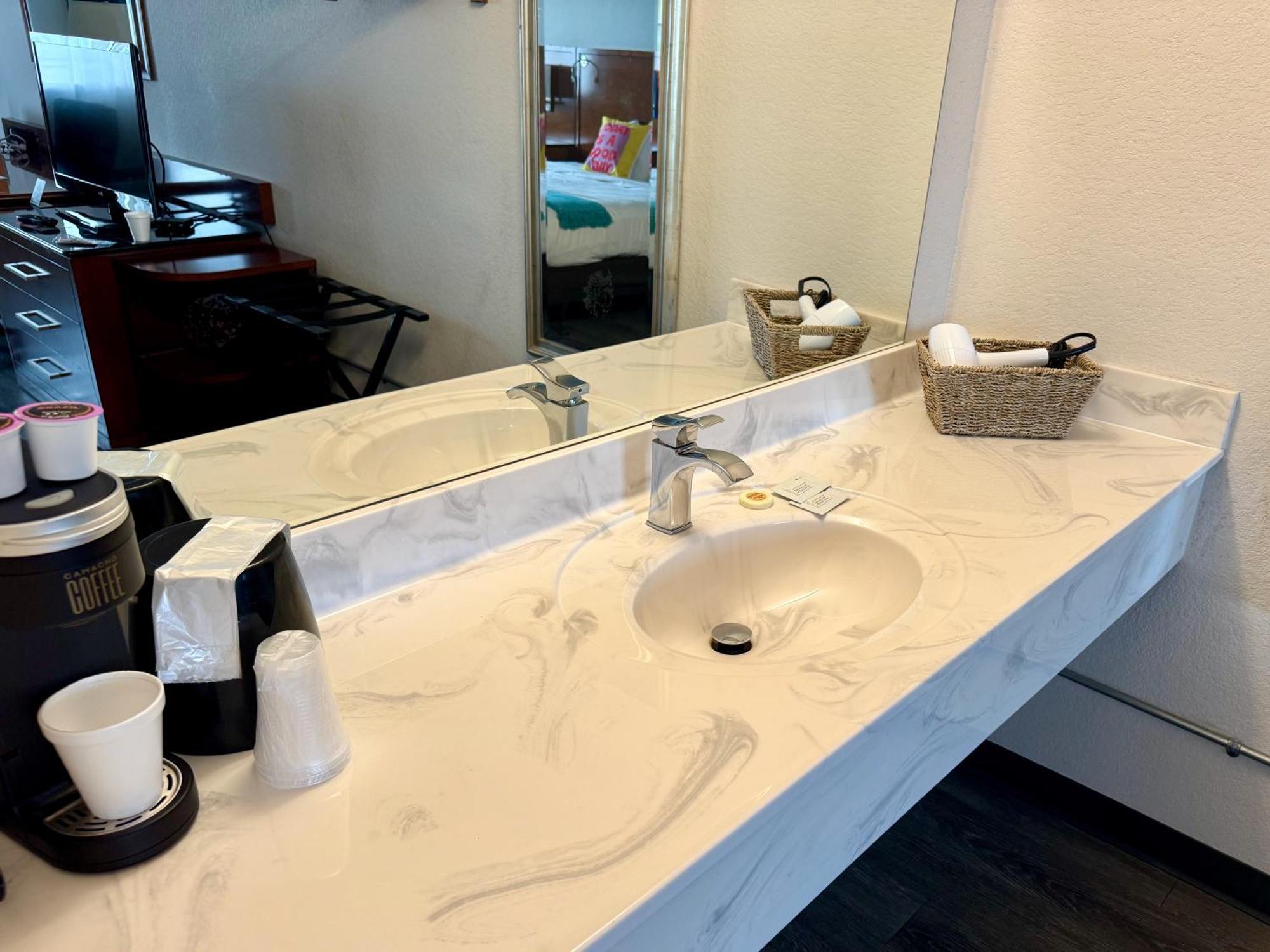 The Retro Hotel Branson Bagian luar foto
